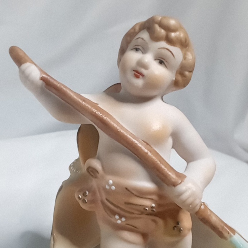 cherub with boat Ardalt Lenwile  figurine - Picture 6 of 7
